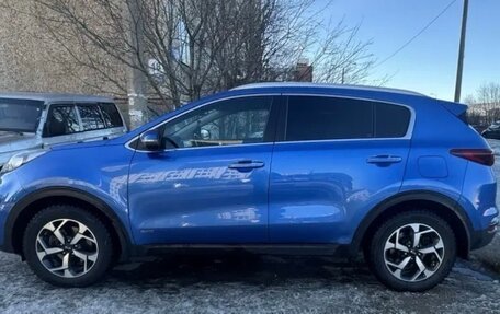 KIA Sportage IV рестайлинг, 2020 год, 2 740 000 рублей, 3 фотография