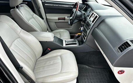 Chrysler 300C II, 2007 год, 1 098 000 рублей, 16 фотография