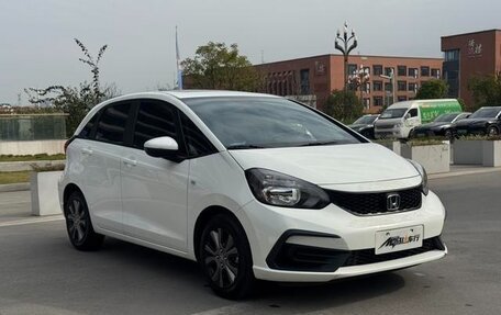 Honda Fit, 2022 год, 1 030 000 рублей, 3 фотография