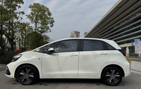 Honda Fit, 2022 год, 1 030 000 рублей, 6 фотография