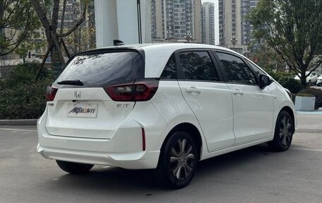 Honda Fit, 2022 год, 1 030 000 рублей, 7 фотография