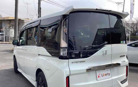 Honda Stepwgn IV, 2022 год, 1 880 000 рублей, 5 фотография