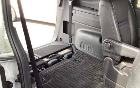 Honda Stepwgn IV, 2022 год, 1 880 000 рублей, 16 фотография