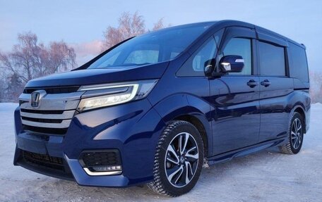 Honda Stepwgn IV, 2021 год, 1 905 000 рублей, 1 фотография