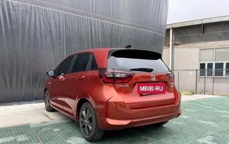 Honda Fit, 2022 год, 1 030 000 рублей, 3 фотография