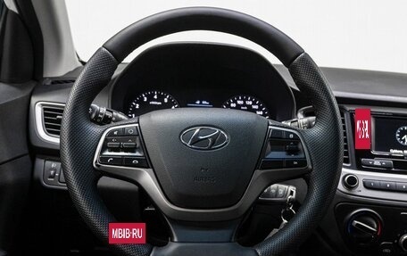 Hyundai Solaris II рестайлинг, 2017 год, 899 000 рублей, 18 фотография