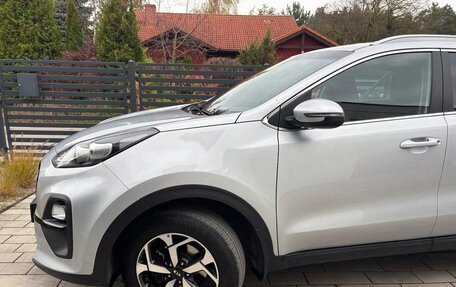 KIA Sportage IV рестайлинг, 2020 год, 1 638 000 рублей, 2 фотография