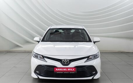 Toyota Camry, 2019 год, 1 938 000 рублей, 2 фотография