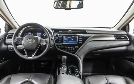 Toyota Camry, 2019 год, 1 938 000 рублей, 14 фотография