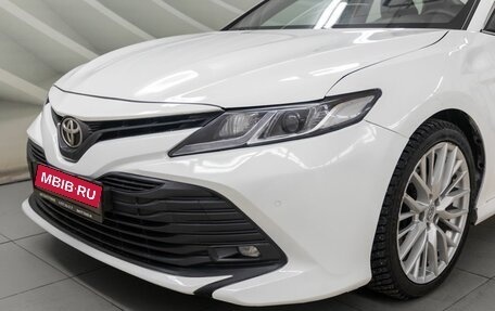 Toyota Camry, 2019 год, 1 938 000 рублей, 10 фотография