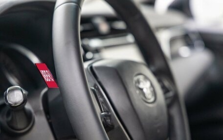 Toyota Camry, 2019 год, 1 938 000 рублей, 30 фотография