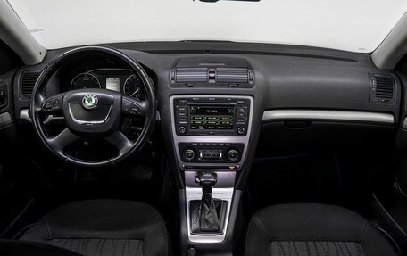 Skoda Octavia, 2011 год, 900 000 рублей, 17 фотография
