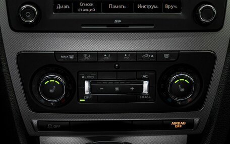 Skoda Octavia, 2011 год, 900 000 рублей, 25 фотография