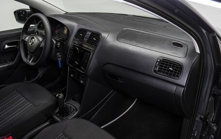 Volkswagen Polo VI (EU Market), 2016 год, 850 000 рублей, 15 фотография