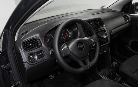 Volkswagen Polo VI (EU Market), 2016 год, 850 000 рублей, 10 фотография