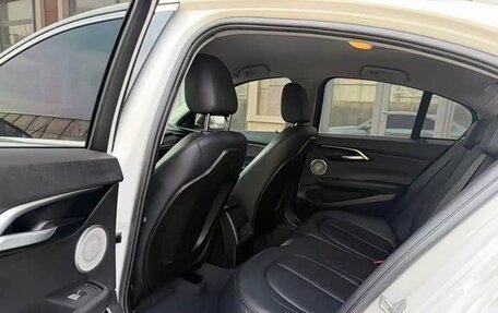 BMW 1 серия, 2022 год, 1 743 000 рублей, 12 фотография