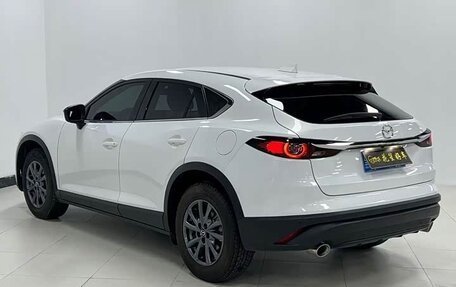 Mazda CX-4, 2023 год, 2 553 000 рублей, 6 фотография