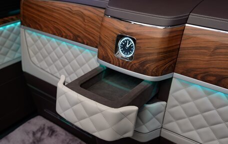 Mercedes-Benz V-Класс, 2024 год, 45 700 000 рублей, 11 фотография