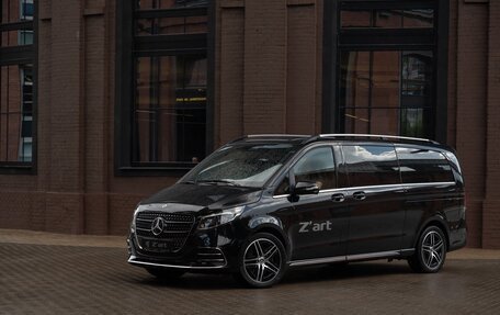 Mercedes-Benz V-Класс, 2024 год, 45 700 000 рублей, 2 фотография