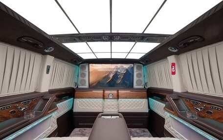 Mercedes-Benz V-Класс, 2024 год, 45 700 000 рублей, 1 фотография