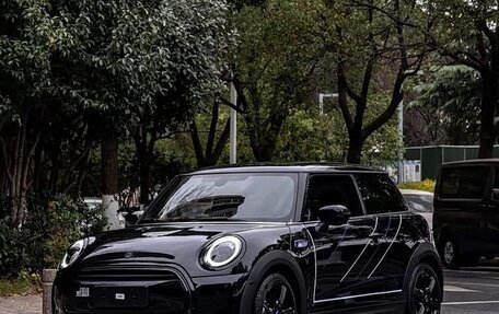 MINI Countryman II (F60), 2023 год, 3 160 000 рублей, 1 фотография
