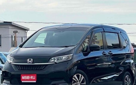 Honda Freed II, 2022 год, 1 390 000 рублей, 1 фотография
