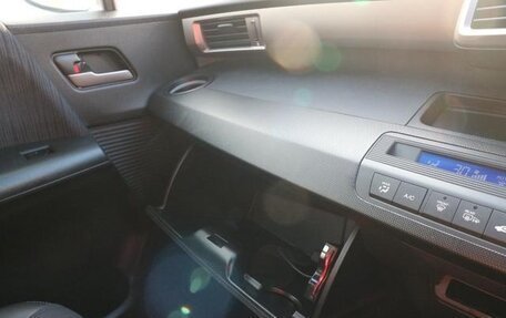 Honda Freed I, 2016 год, 925 000 рублей, 19 фотография