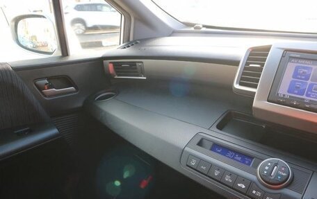 Honda Freed I, 2016 год, 925 000 рублей, 20 фотография