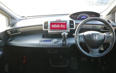 Honda Freed I, 2016 год, 925 000 рублей, 10 фотография