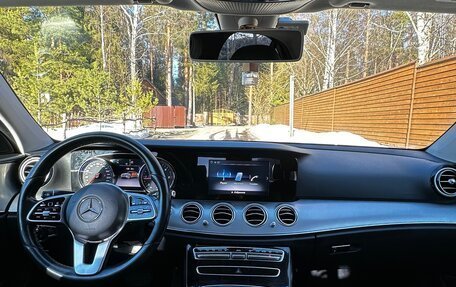 Mercedes-Benz E-Класс, 2020 год, 2 650 000 рублей, 5 фотография