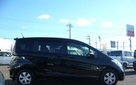 Honda Freed I, 2016 год, 950 000 рублей, 8 фотография