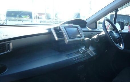 Honda Freed I, 2016 год, 950 000 рублей, 10 фотография