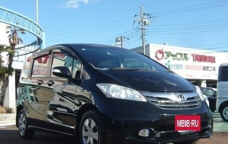 Honda Freed I, 2016 год, 950 000 рублей, 3 фотография