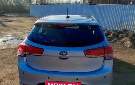 KIA Rio III рестайлинг, 2017 год, 1 000 000 рублей, 5 фотография