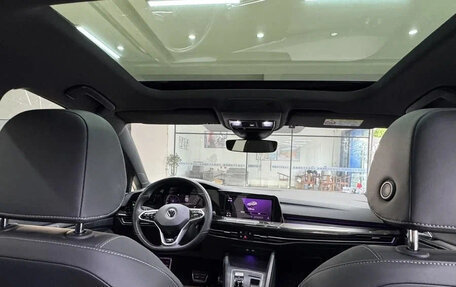 Volkswagen Golf VIII, 2022 год, 2 200 000 рублей, 7 фотография