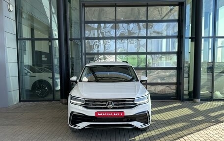Volkswagen Tiguan II, 2022 год, 2 650 000 рублей, 3 фотография
