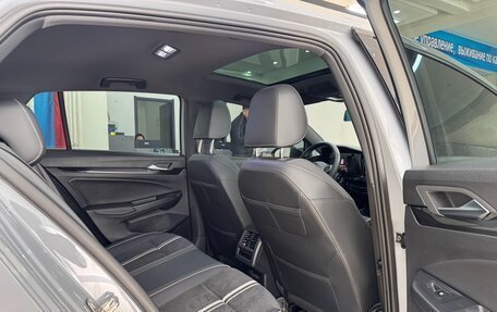 Volkswagen Golf VIII, 2022 год, 2 100 000 рублей, 18 фотография