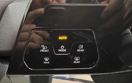 Volkswagen Golf VIII, 2022 год, 2 100 000 рублей, 17 фотография