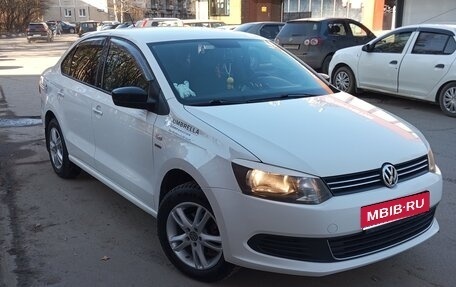 Volkswagen Polo VI (EU Market), 2014 год, 935 000 рублей, 1 фотография