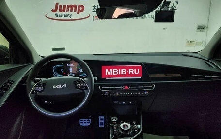 KIA Niro, 2023 год, 1 359 777 рублей, 8 фотография