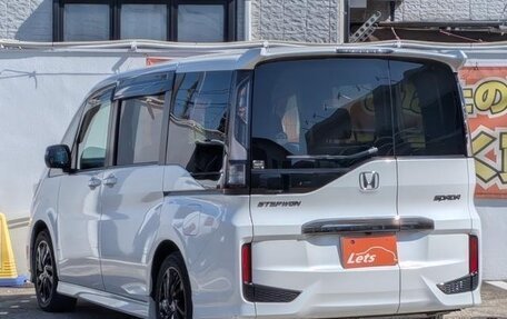 Honda Stepwgn IV, 2019 год, 1 500 000 рублей, 10 фотография