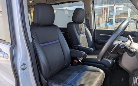 Honda Stepwgn IV, 2019 год, 1 500 000 рублей, 13 фотография