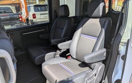 Honda Stepwgn IV, 2019 год, 1 500 000 рублей, 19 фотография