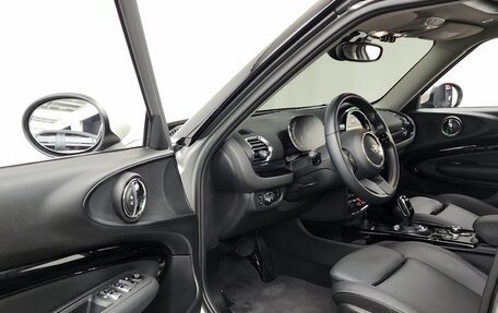 MINI Clubman, 2023 год, 2 120 000 рублей, 5 фотография