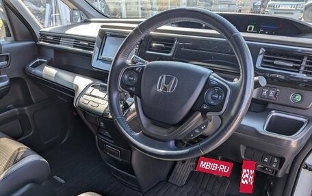 Honda Stepwgn IV, 2019 год, 1 500 000 рублей, 14 фотография