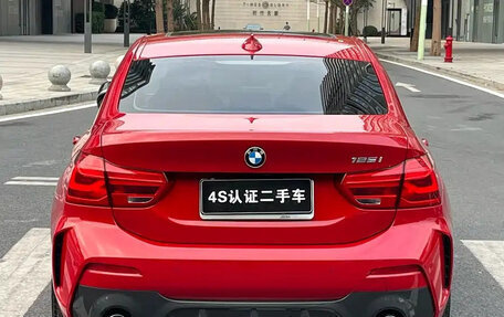 BMW 1 серия, 2022 год, 1 400 000 рублей, 5 фотография