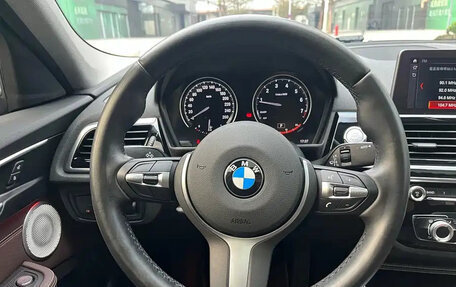 BMW 1 серия, 2022 год, 1 400 000 рублей, 29 фотография