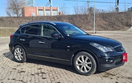 Infiniti QX50 I рестайлинг, 2014 год, 1 950 000 рублей, 4 фотография