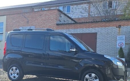 Fiat Doblo II рестайлинг, 2010 год, 1 100 000 рублей, 5 фотография