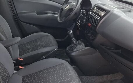 Fiat Doblo II рестайлинг, 2010 год, 1 100 000 рублей, 20 фотография